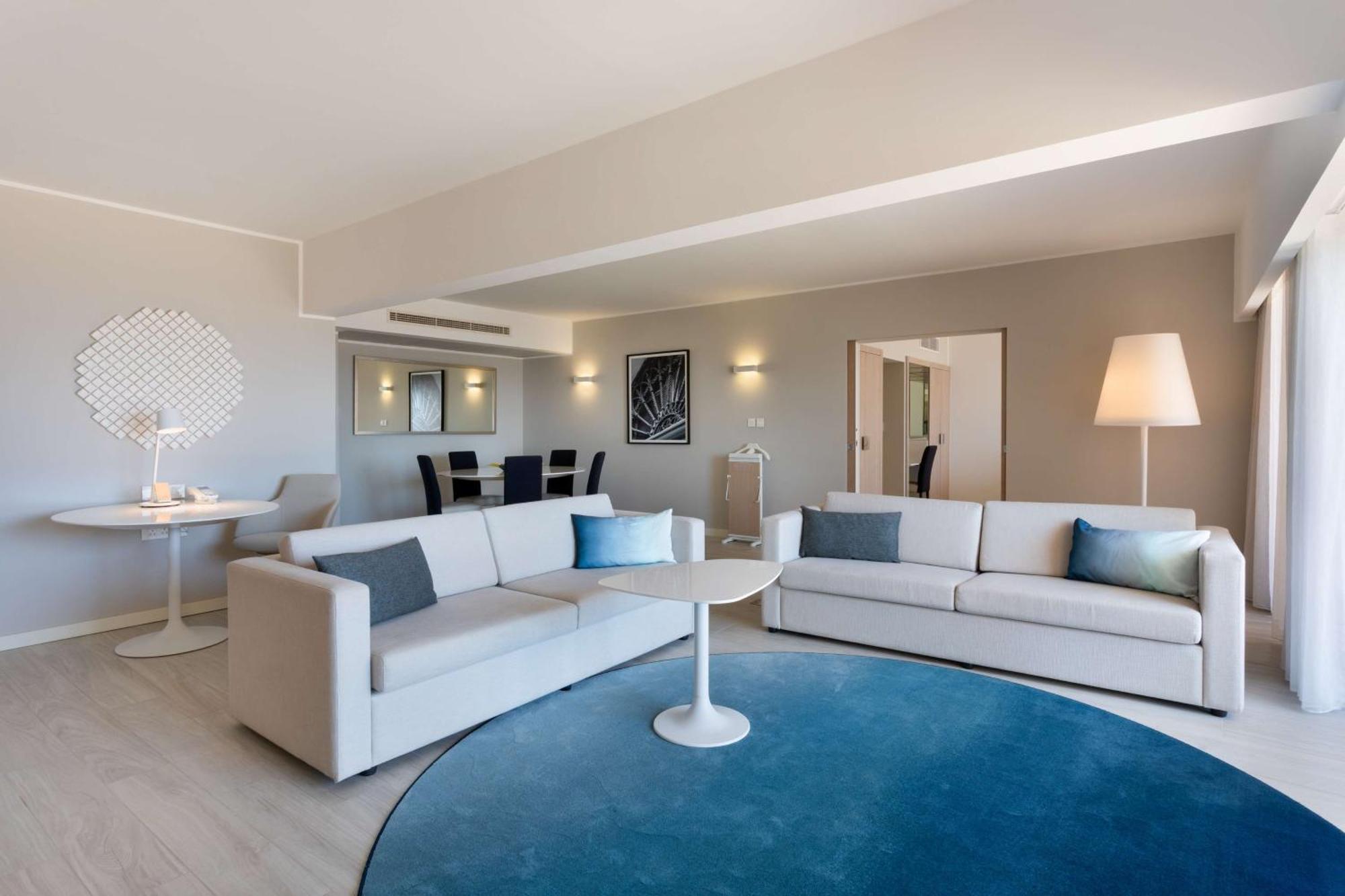 Hotel Hilton Malta San Giuliano Esterno foto
