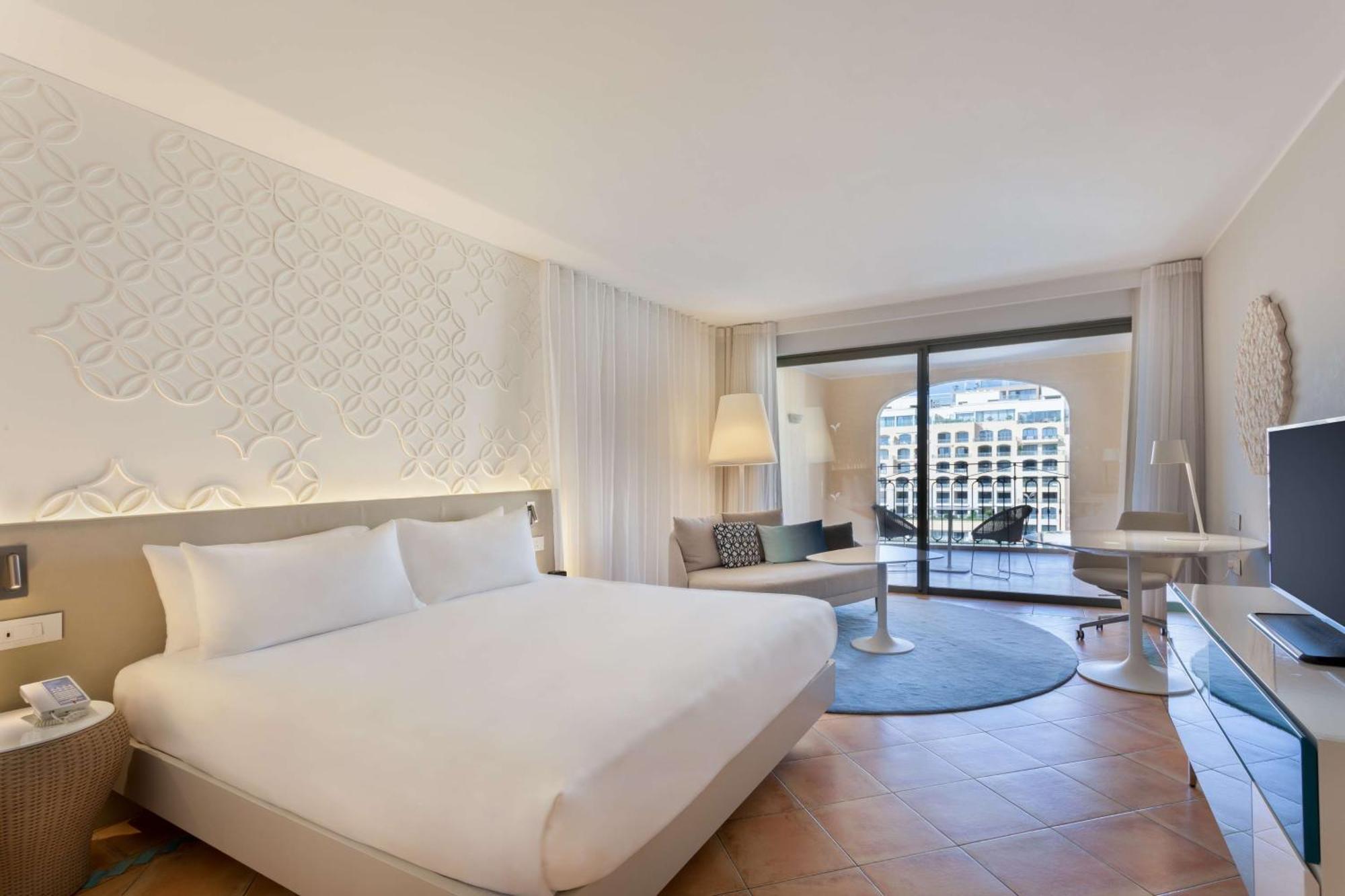 Hotel Hilton Malta San Giuliano Esterno foto