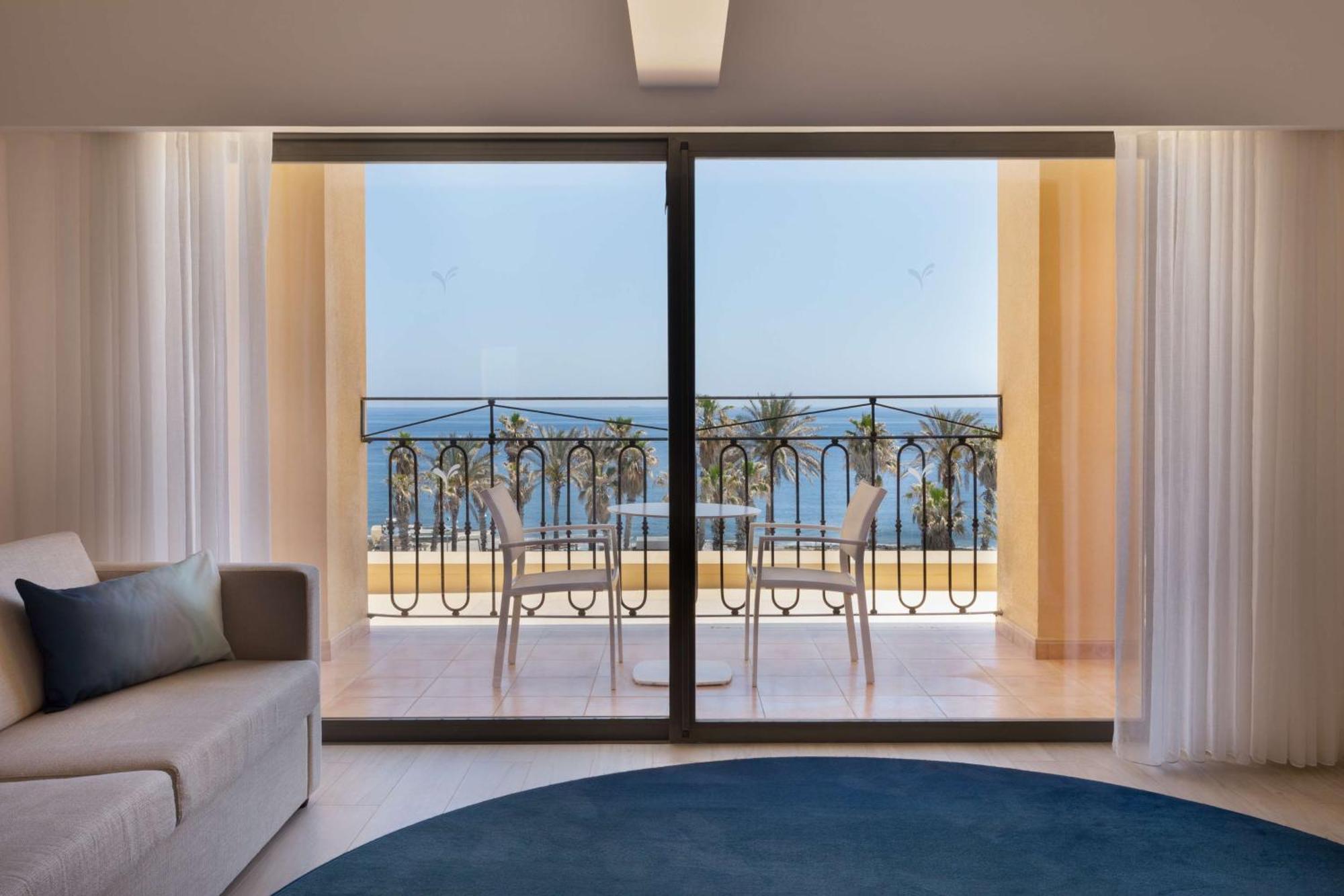 Hotel Hilton Malta San Giuliano Esterno foto