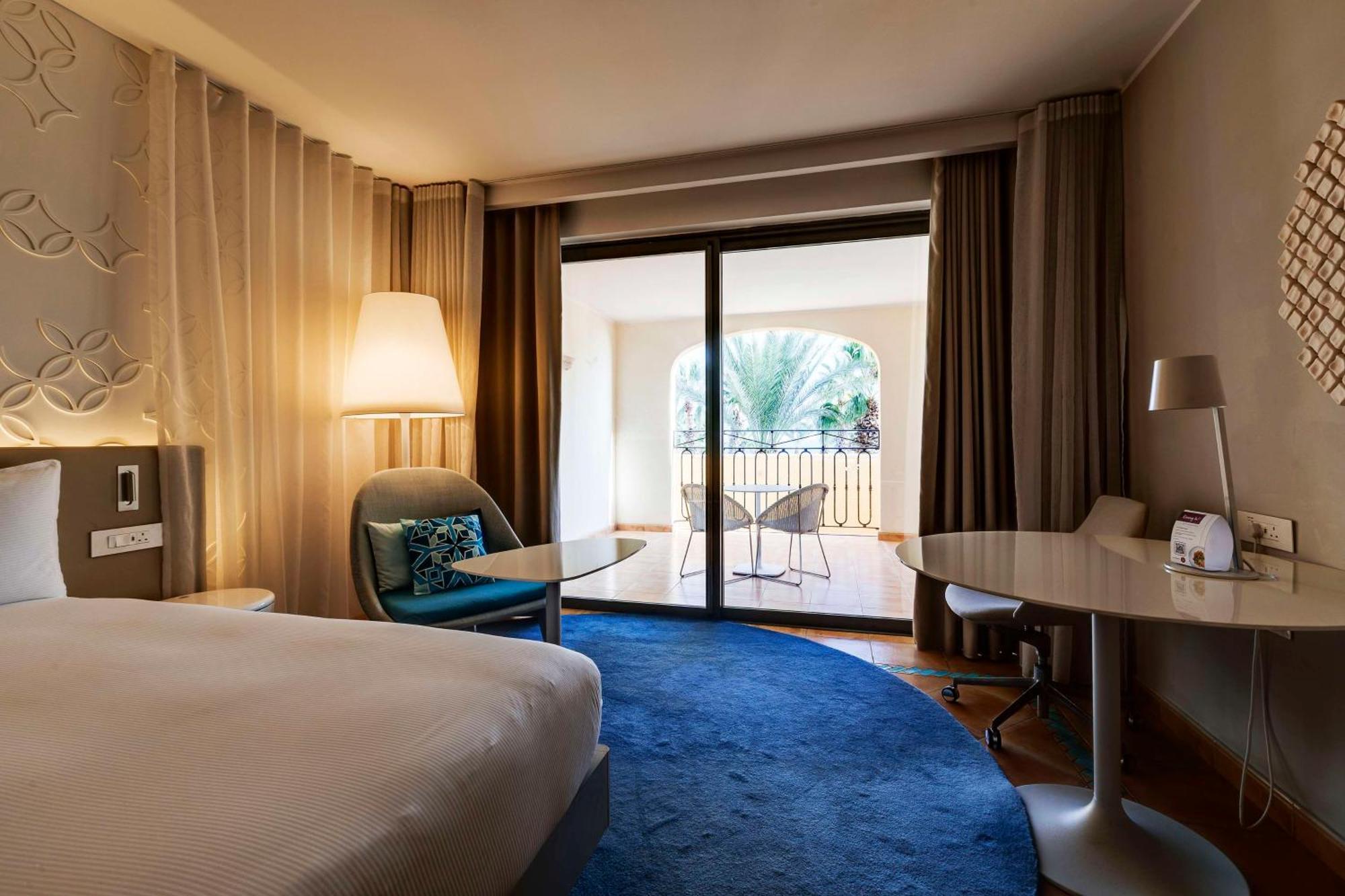Hotel Hilton Malta San Giuliano Esterno foto