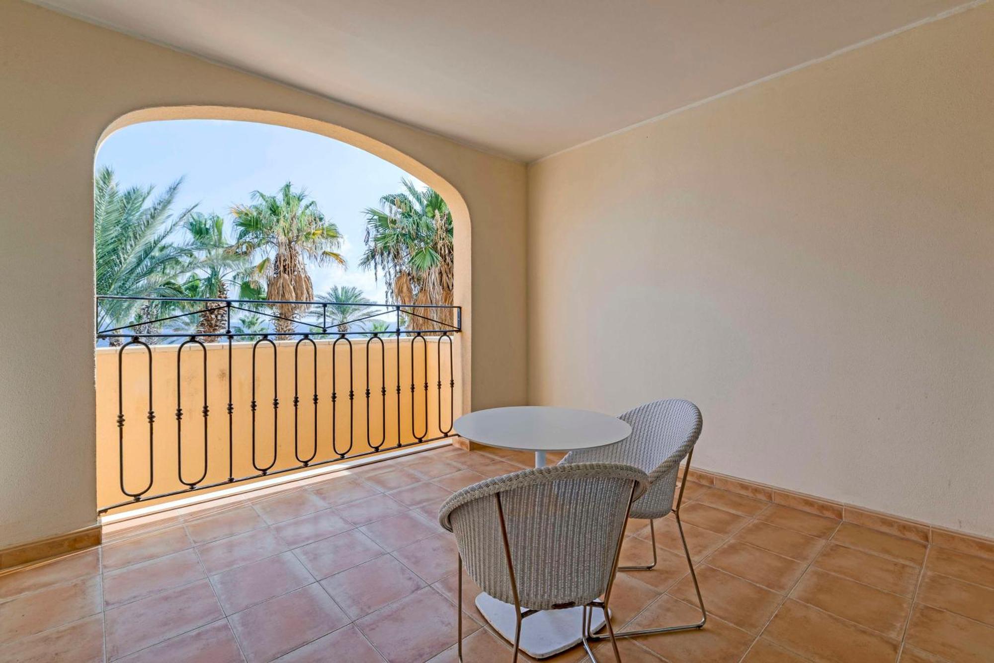 Hotel Hilton Malta San Giuliano Esterno foto