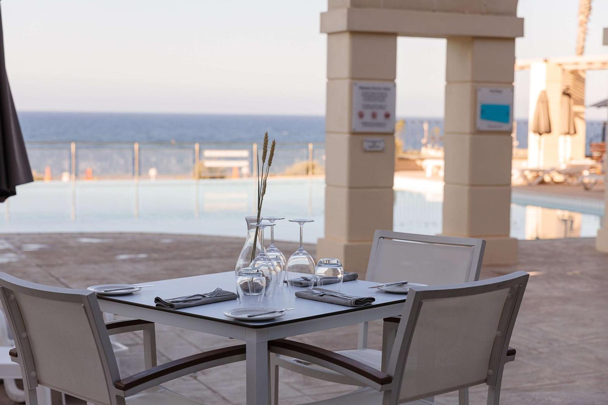 Hotel Hilton Malta San Giuliano Esterno foto