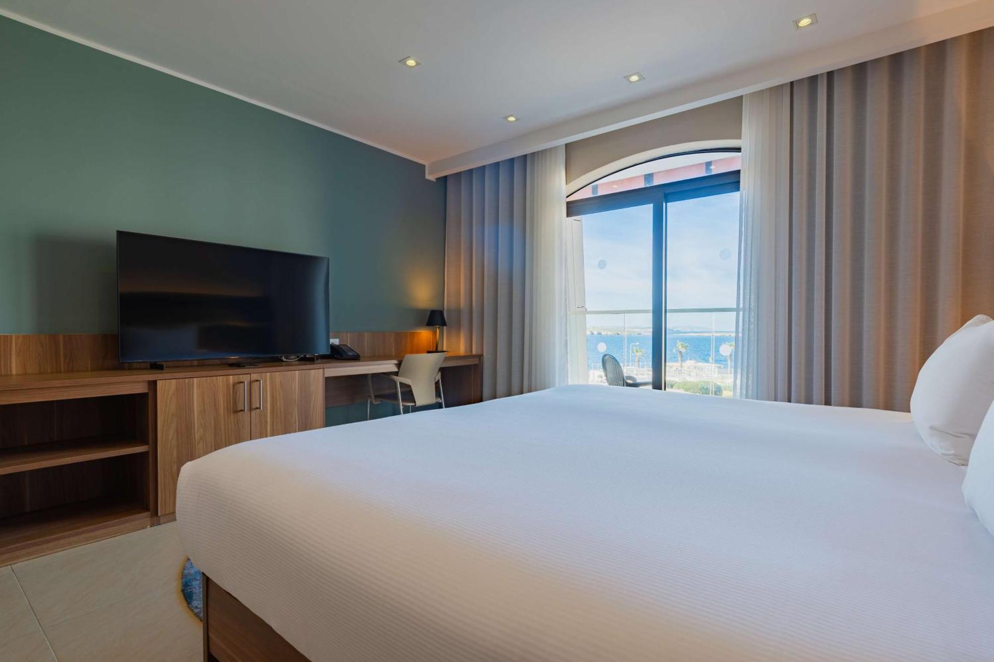 Hotel Hilton Malta San Giuliano Esterno foto
